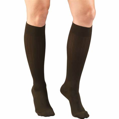 Pr/1 Truform Ladies' 15-20Mmhg Rib-Pattern Knee-High Compression Socks Medium (13 1/2" - 16") Brown Latex-Free